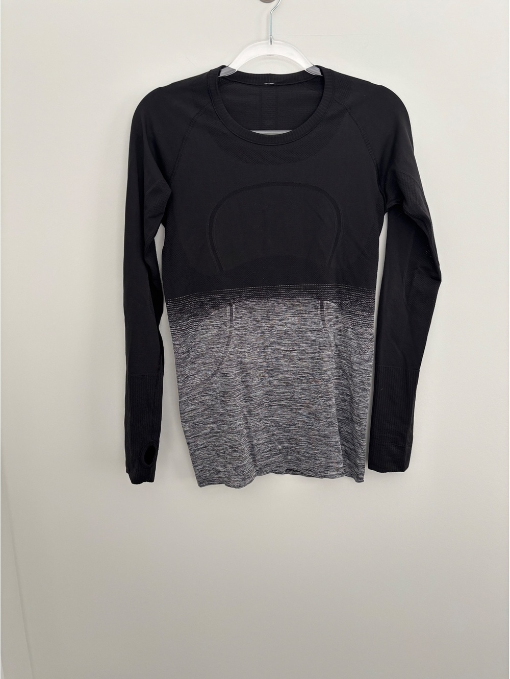 Lululemon swiftly tech long sleeve shirt in black and white